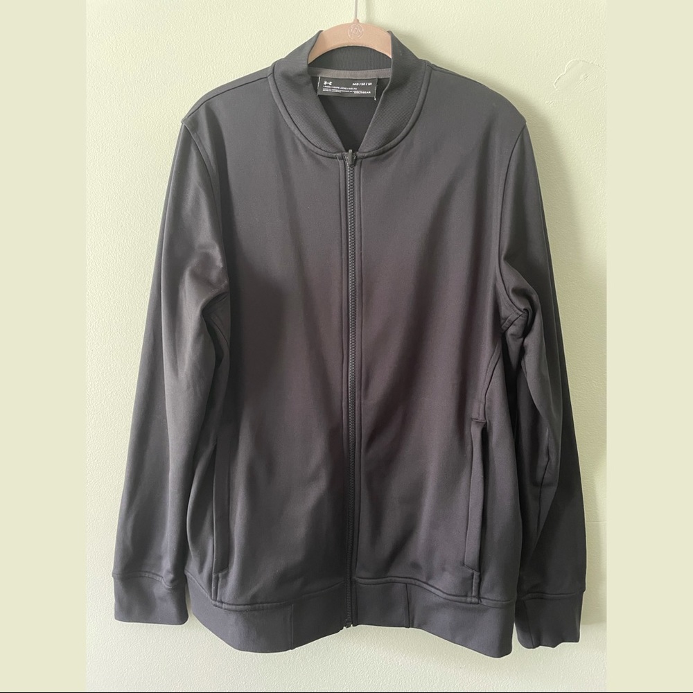 EUC Under Armour Black Lightweight Jacket Size M